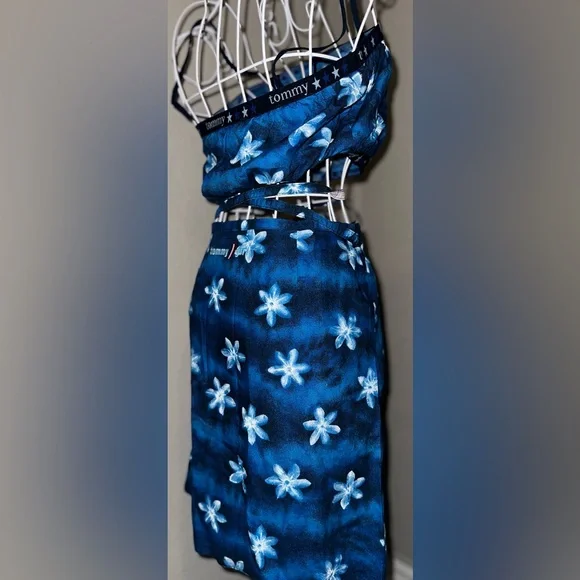 Vintage RARE Tommy Hilfiger Hawaiian Crop Top And Wrap Skirt Set